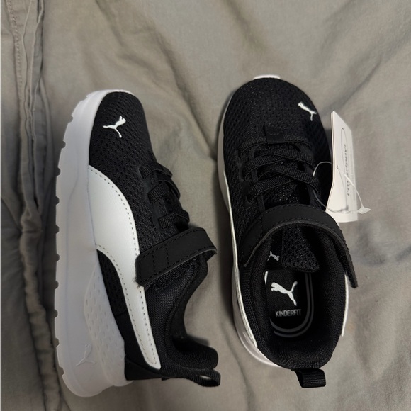 Puma Kids Black Mesh Sneakers - Picture 2 of 2